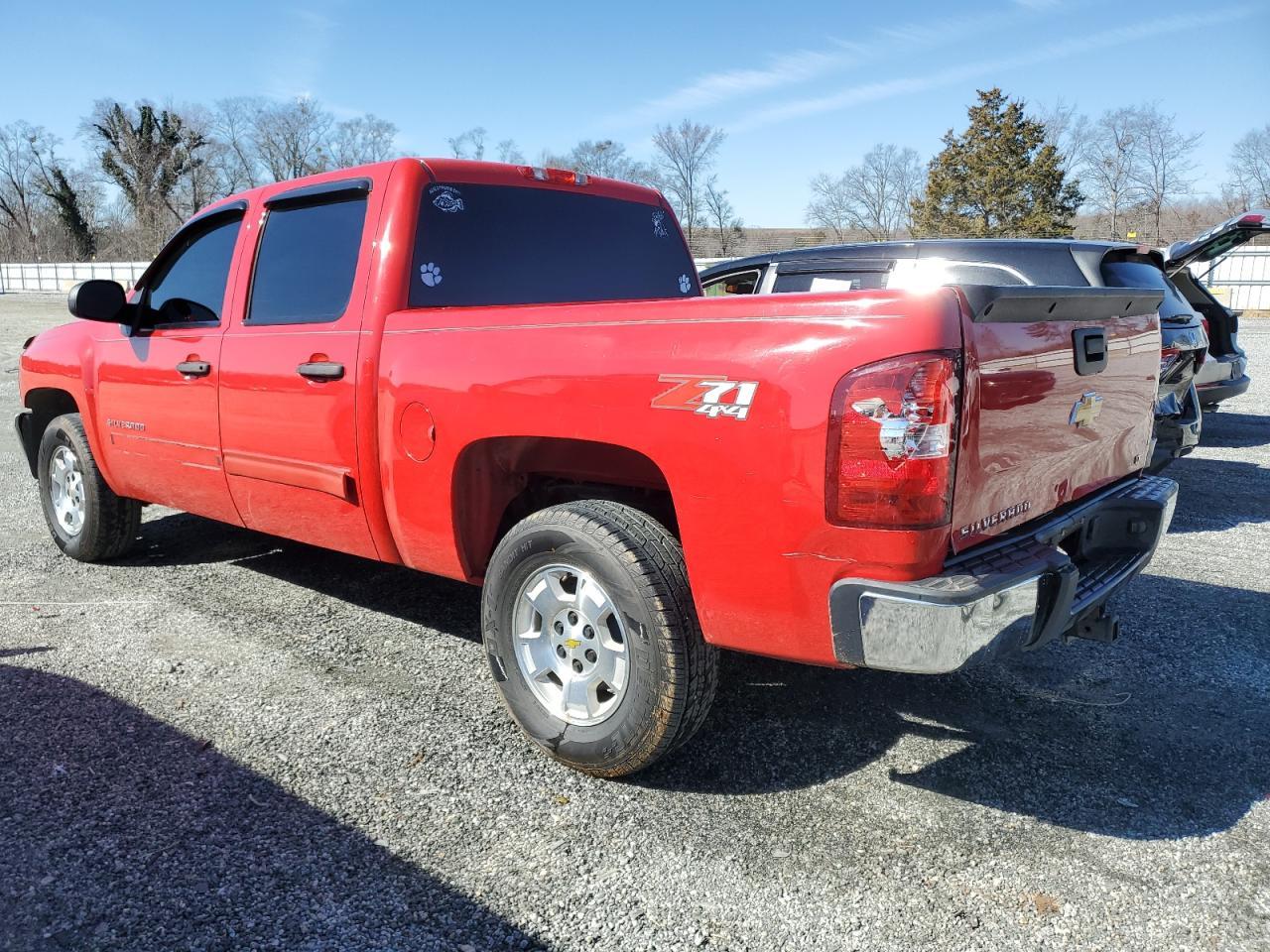 2013 CHEVROLET SILVERADO - Image 2