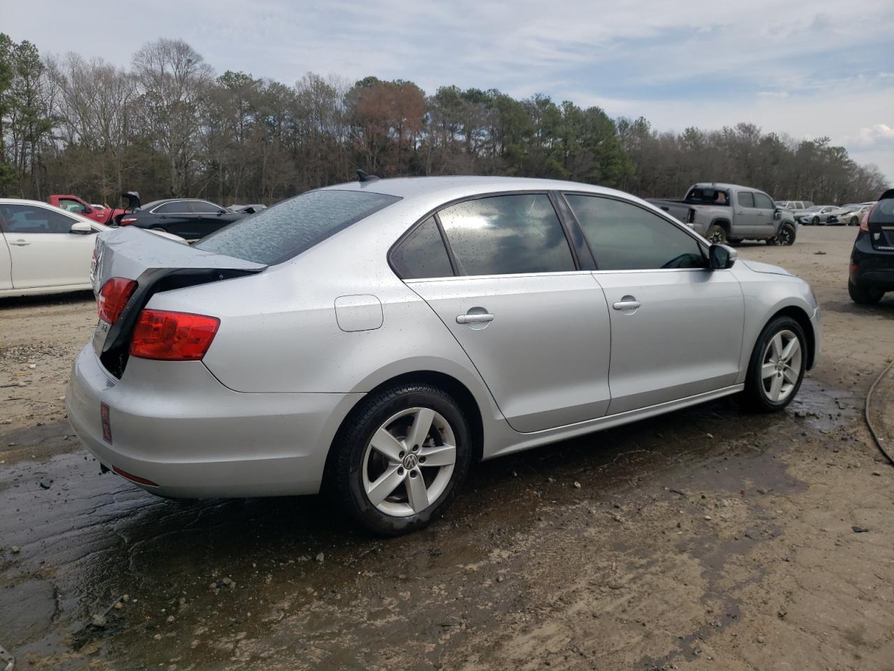 2013 VOLKSWAGEN JETTA TDI - Image 3
