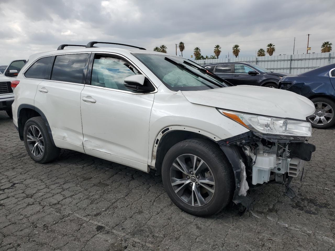 2018 TOYOTA HIGHLANDER - Фото 4