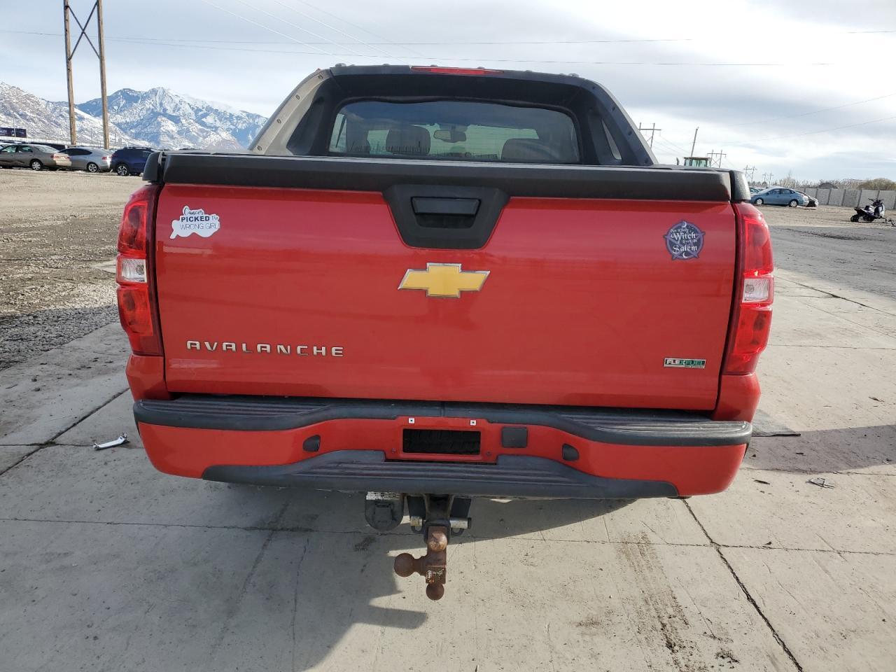 2012 CHEVROLET AVALANCHE - Image 6