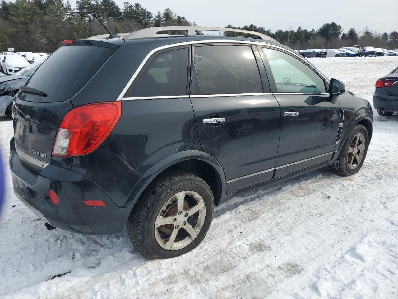 2013 CHEVROLET CAPTIVA LT - Image 3