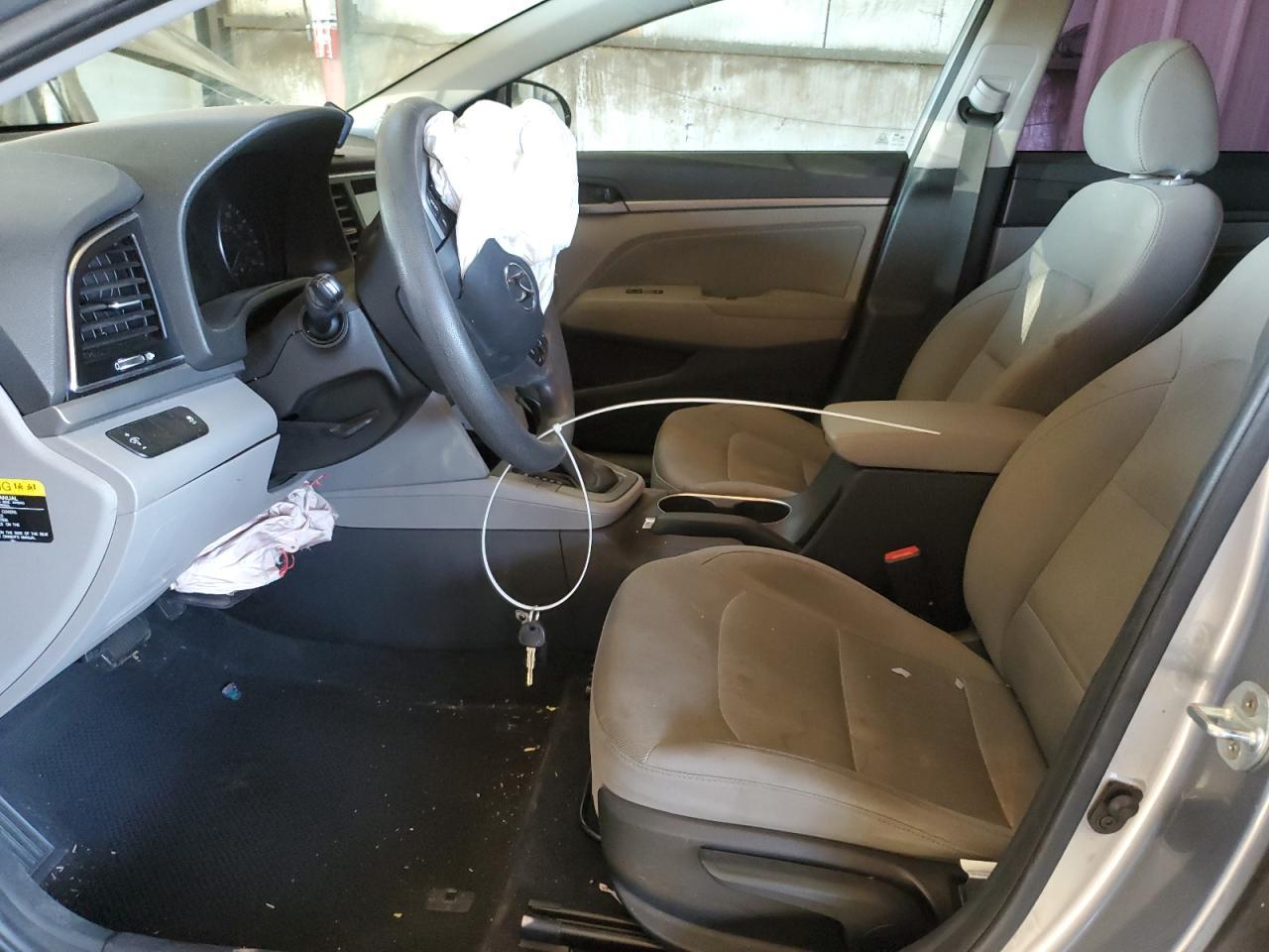 2017 HYUNDAI ELANTRA SE - Image 7