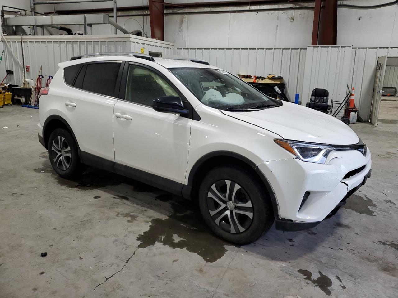 2017 TOYOTA RAV4 LE - Image 4