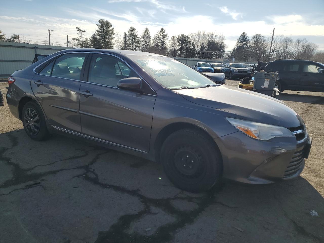 2017 TOYOTA CAMRY LE - Image 4