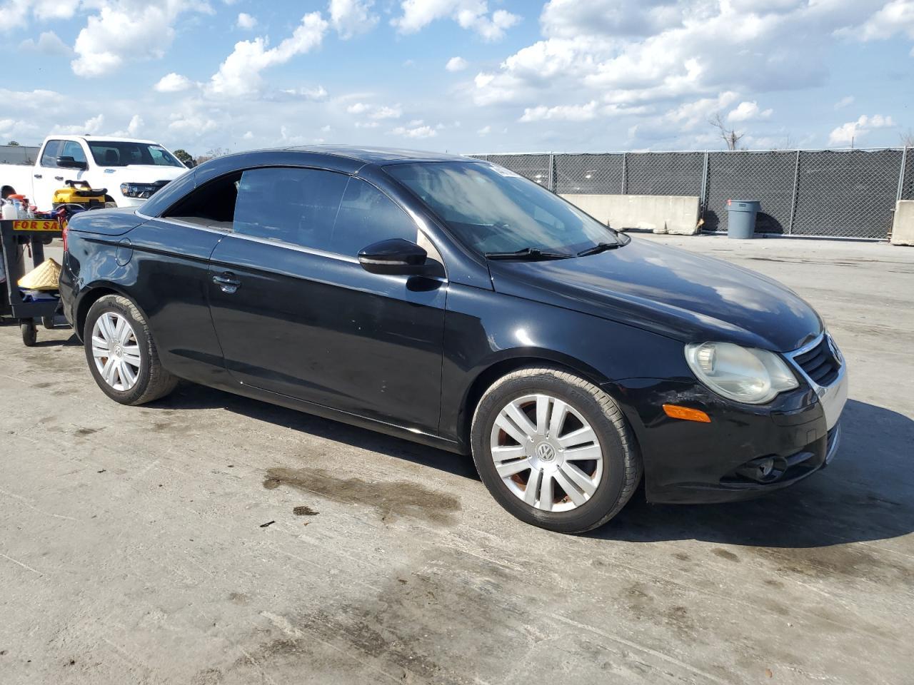 2010 VOLKSWAGEN EOS TURBO - Image 4