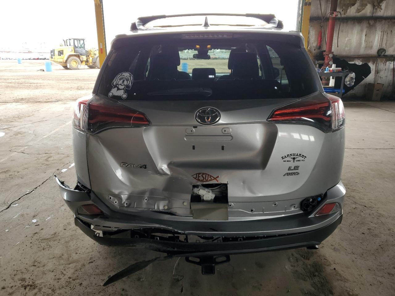 2017 TOYOTA RAV4 LE - Image 6