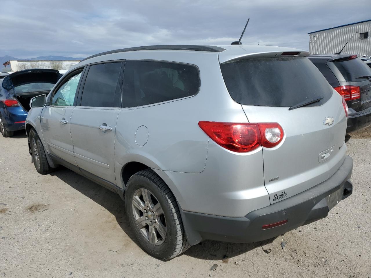 2012 CHEVROLET TRAVERSE L - Фото 2