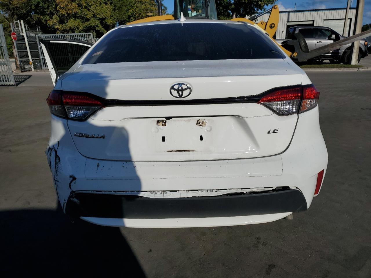 2021 TOYOTA COROLLA LE - Фото 6
