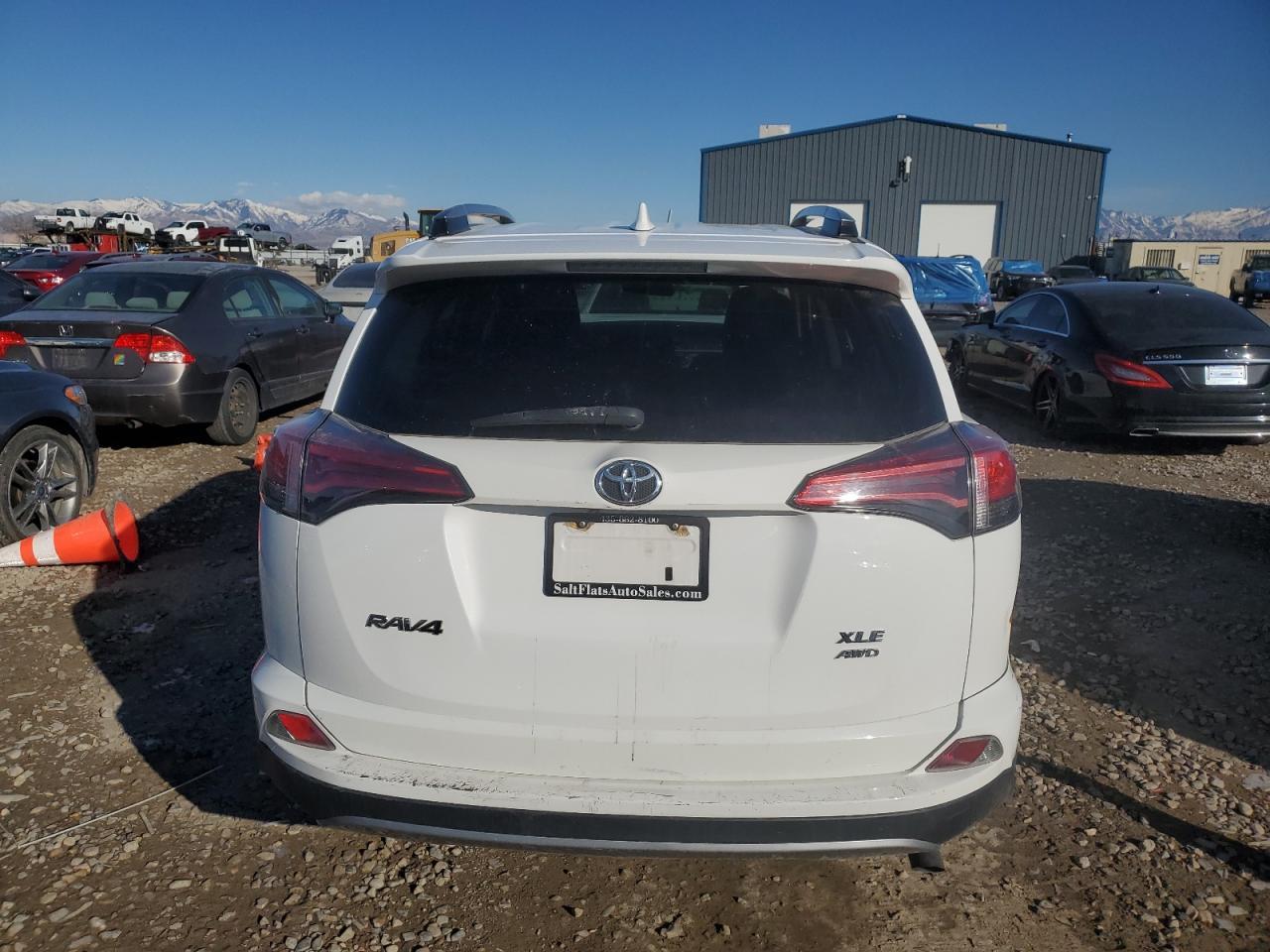 2017 TOYOTA RAV4 XLE - Image 6