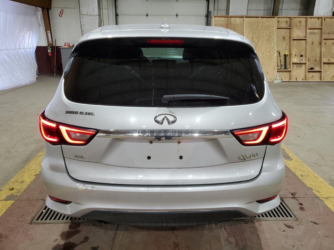 2019 INFINITI QX60 LUXE - Image 6