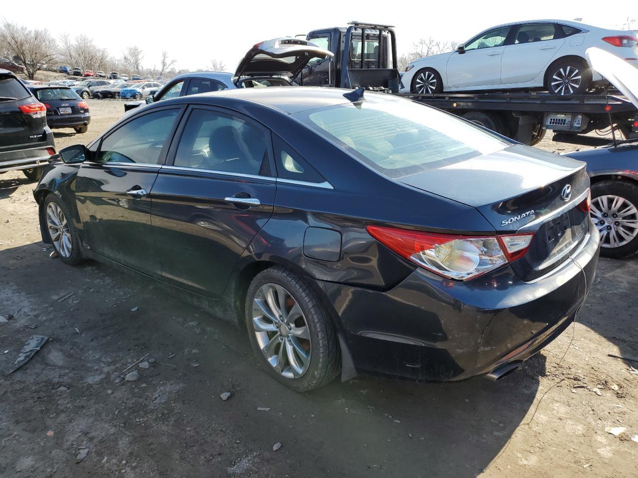 2011 HYUNDAI SONATA SE - Image 2
