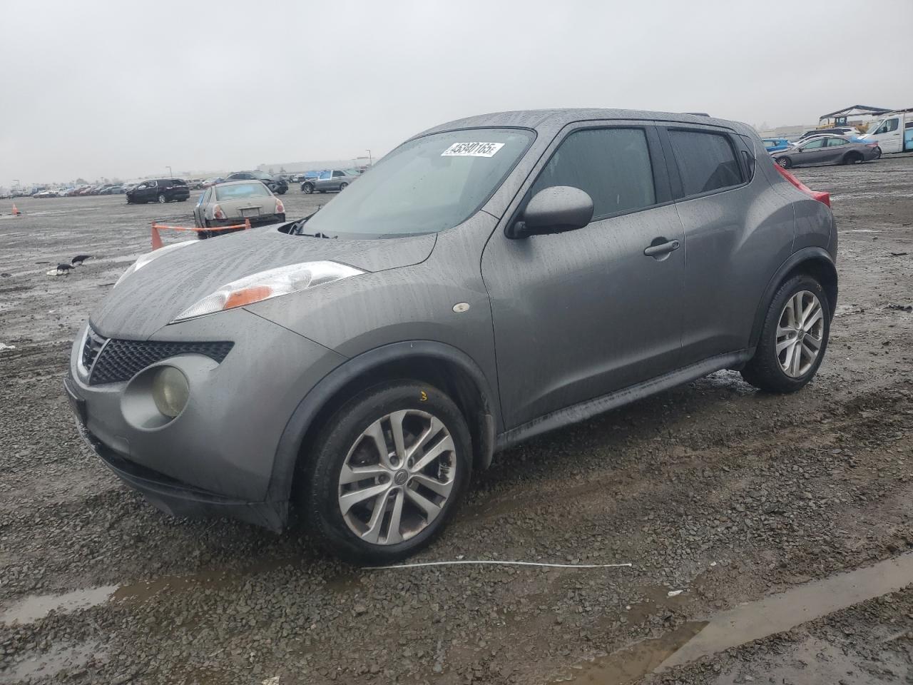2011 NISSAN JUKE S