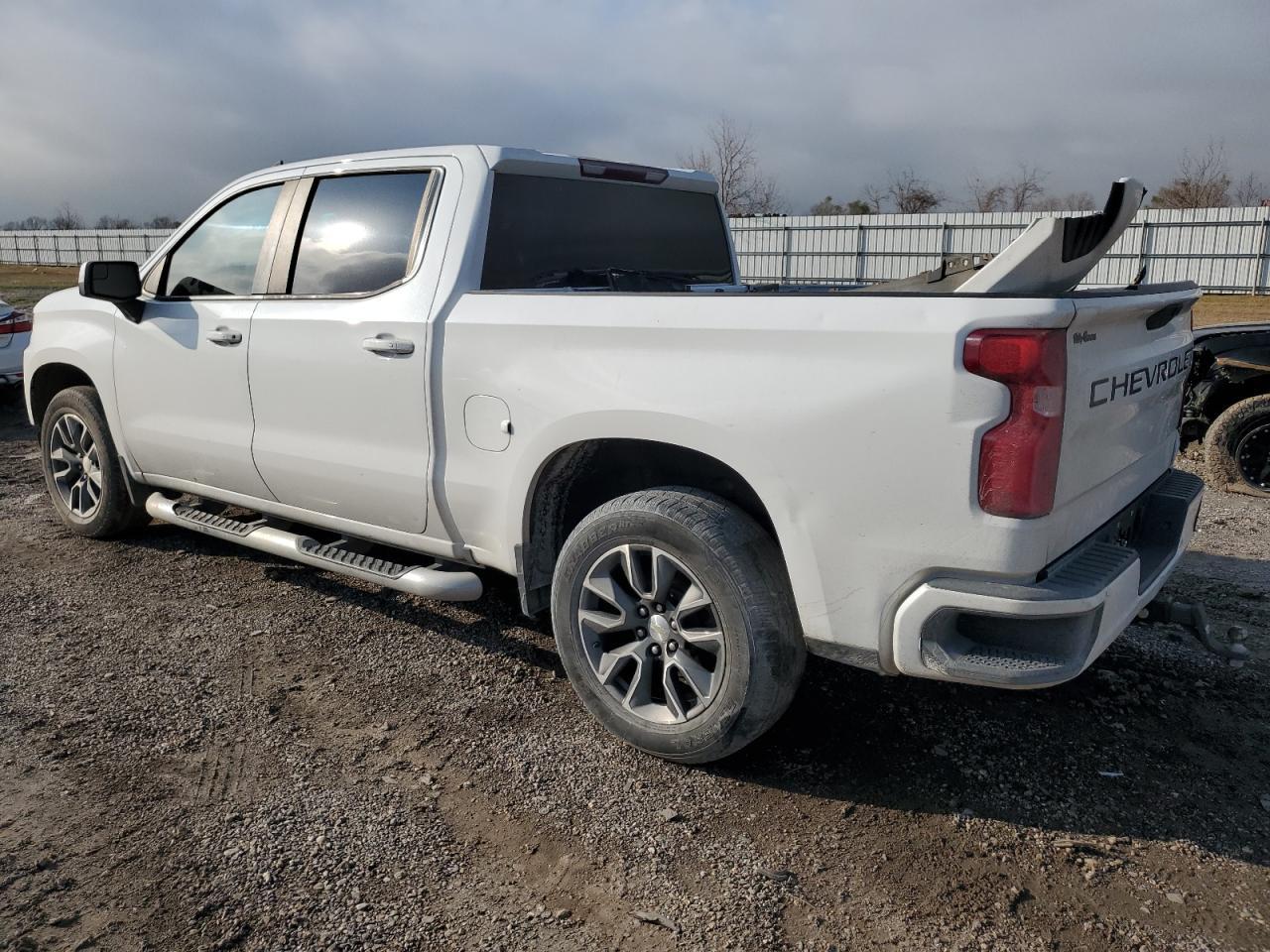 2019 CHEVROLET SILVERADO - Фото 2