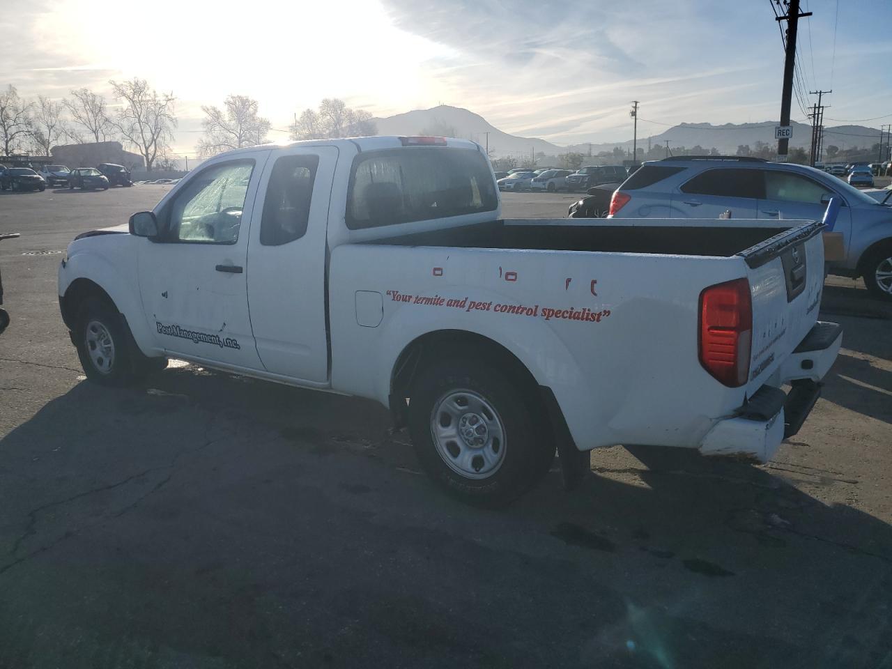 2019 NISSAN FRONTIER S - Фото 2