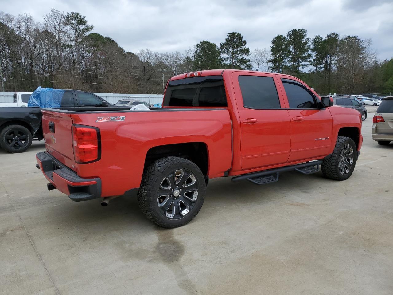 2017 CHEVROLET SILVERADO - Image 3