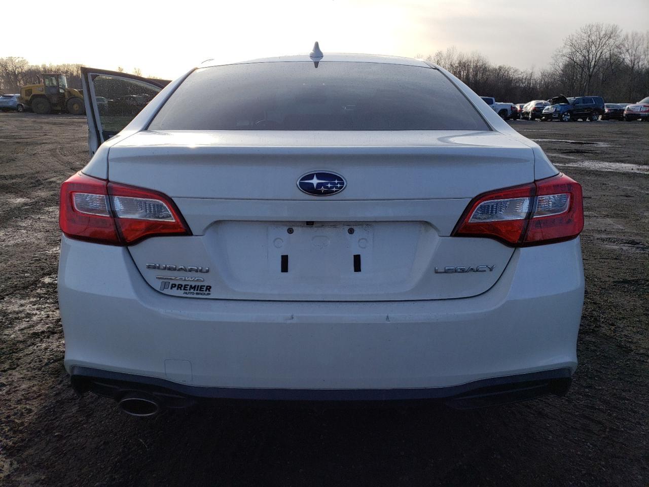 2019 SUBARU LEGACY 2.5 - Image 6