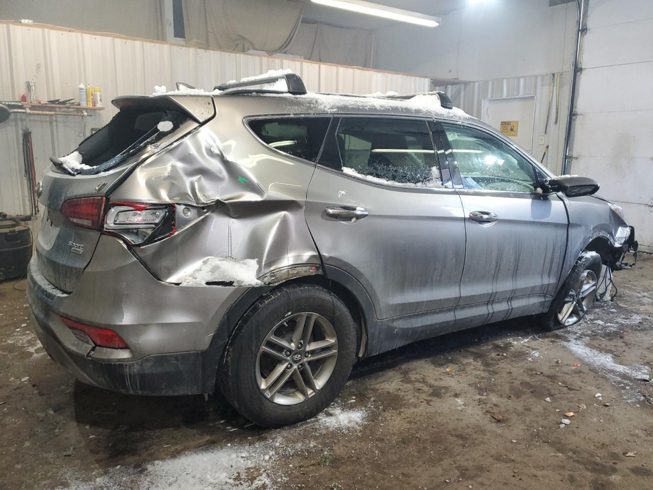 2017 HYUNDAI SANTA FE S - Image 3