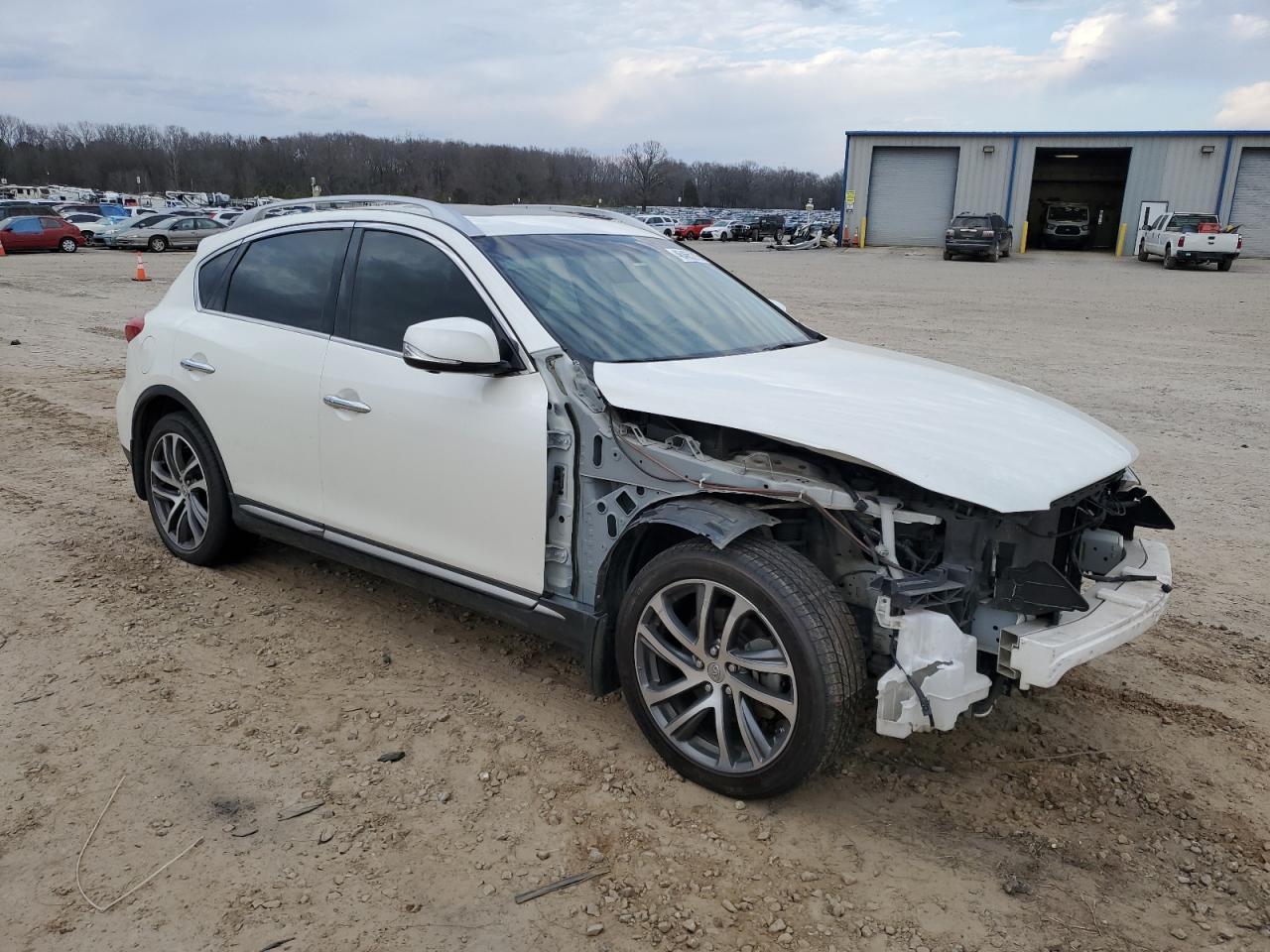 2016 INFINITI QX50 - Image 4