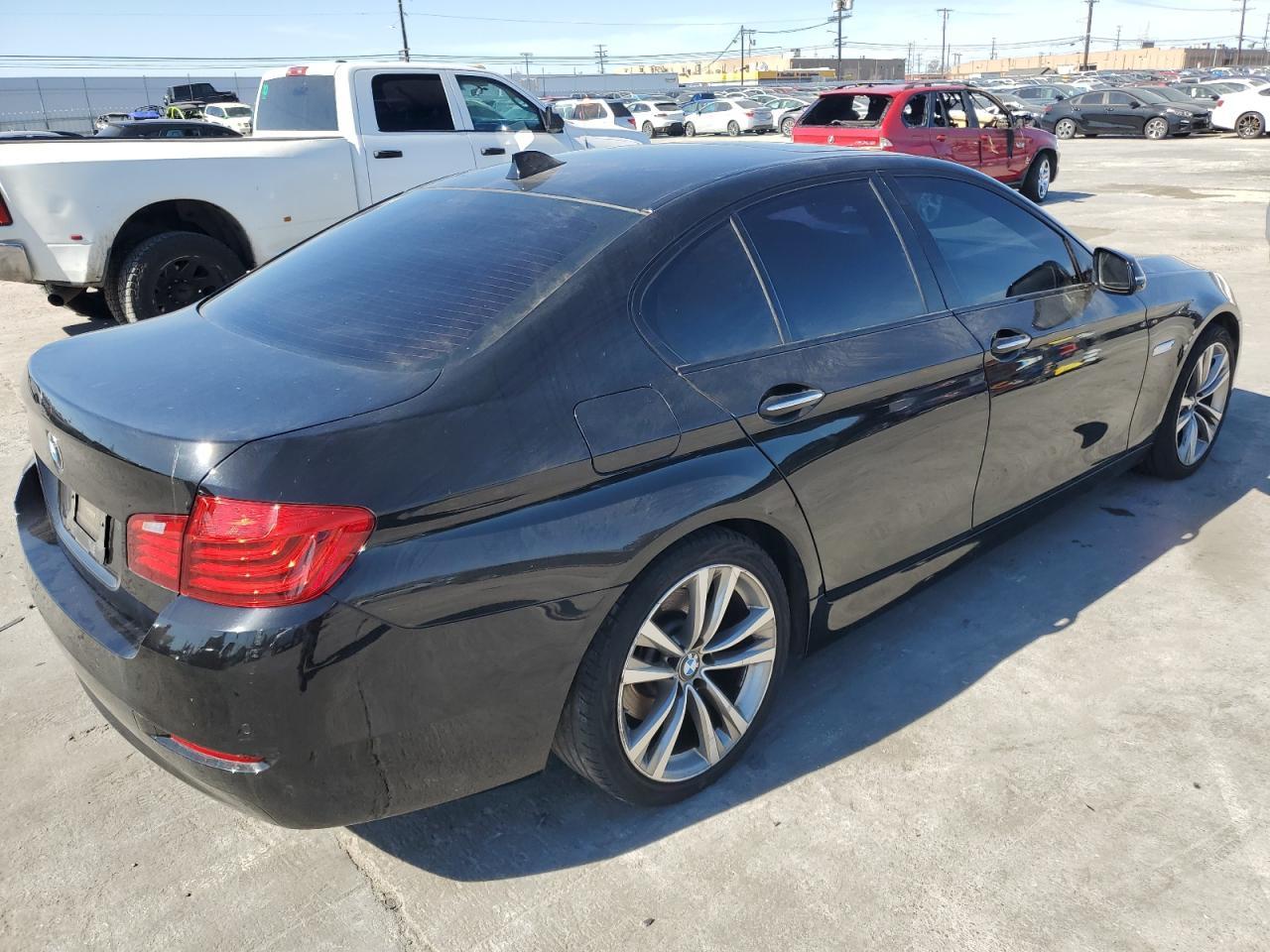 2016 BMW 528 I - Фото 3