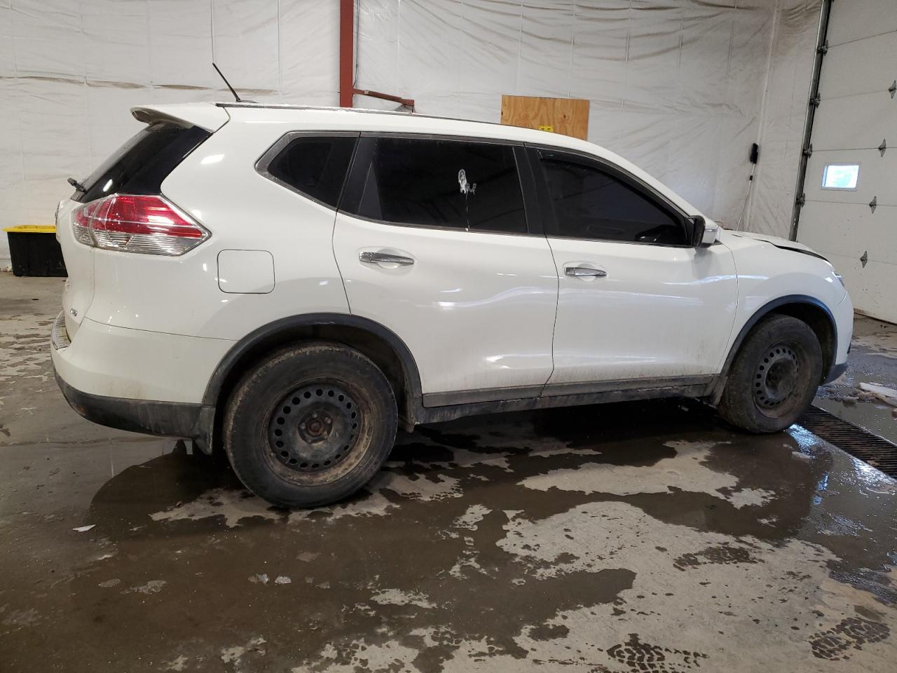 2015 NISSAN ROGUE S - Фото 3