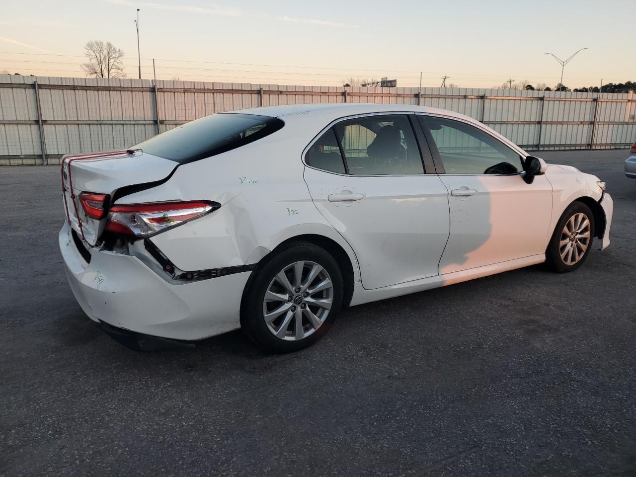 2018 TOYOTA CAMRY L - Image 3