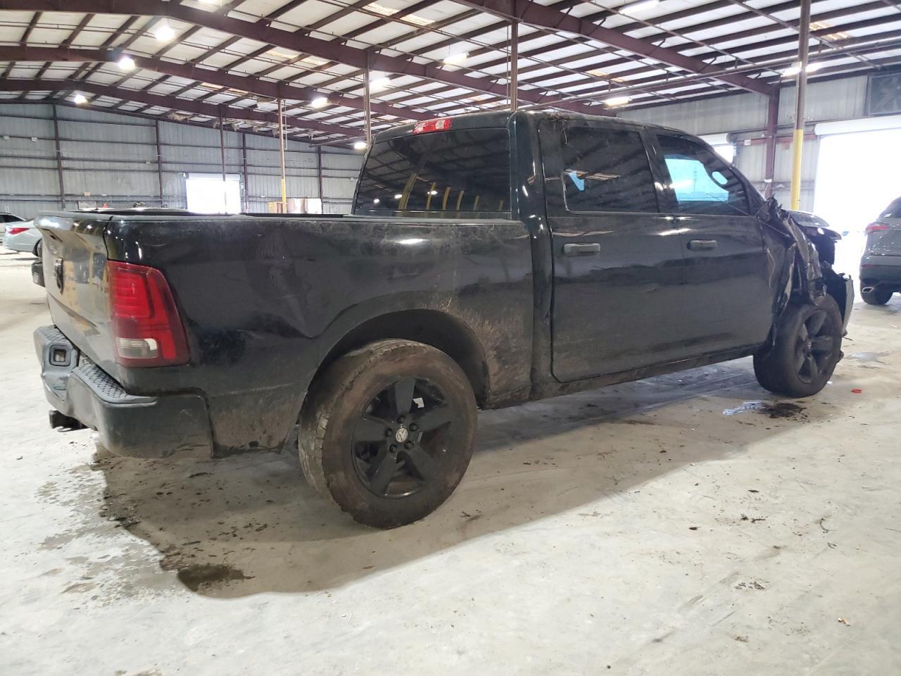 2014 RAM 1500 ST - Image 3