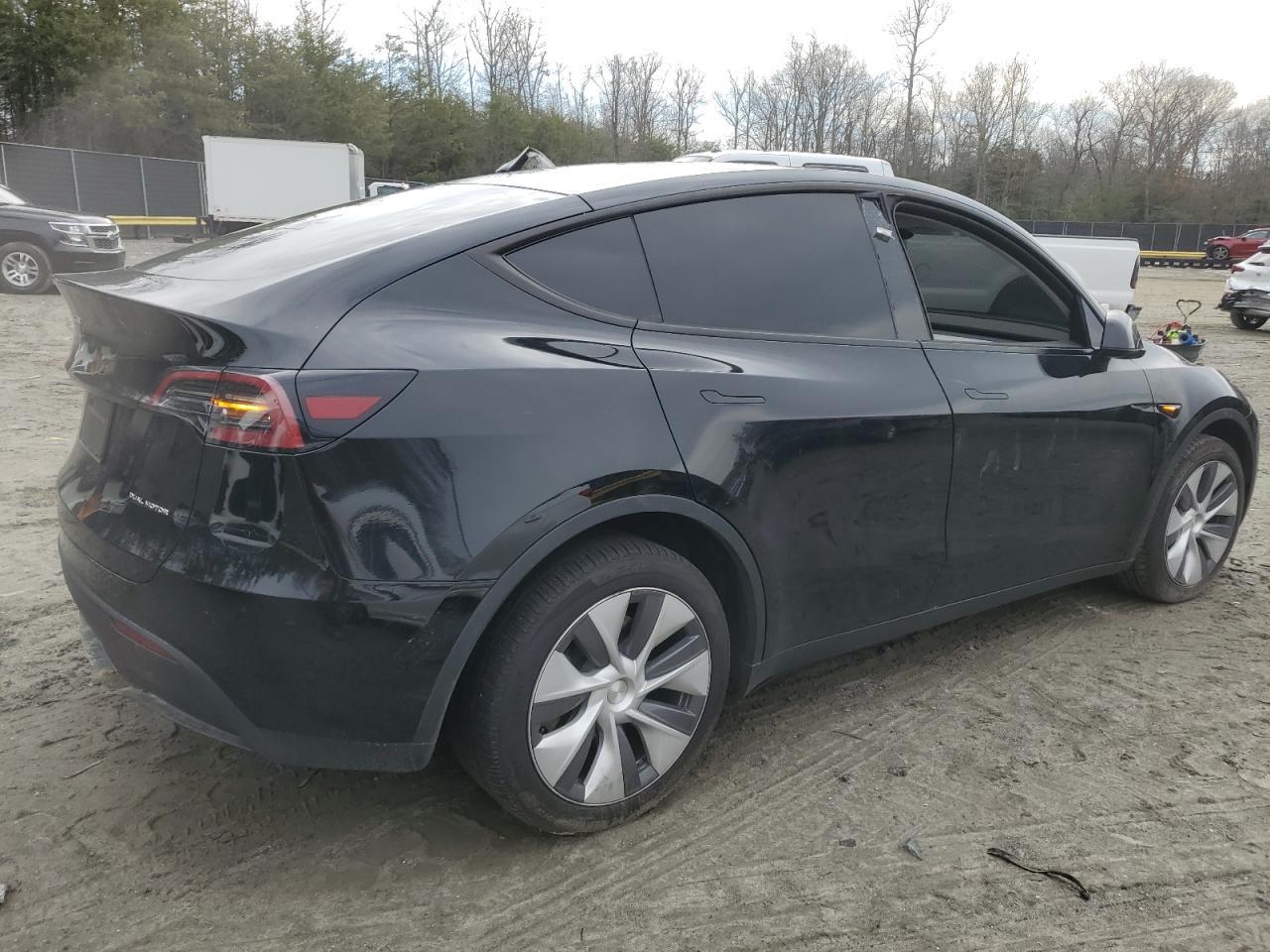 2024 TESLA MODEL Y - Image 3