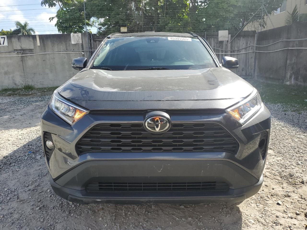 2020 TOYOTA RAV4 XLE - Фото 5