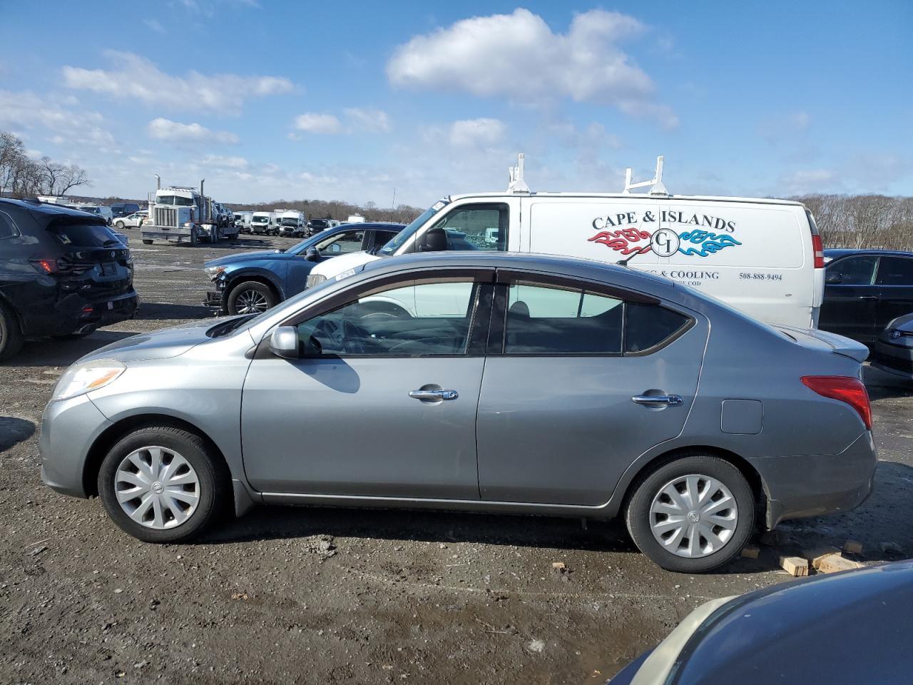 2014 NISSAN VERSA S - Фото 2