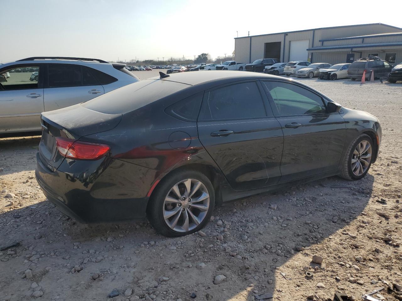 2015 CHRYSLER 200 S - Фото 3