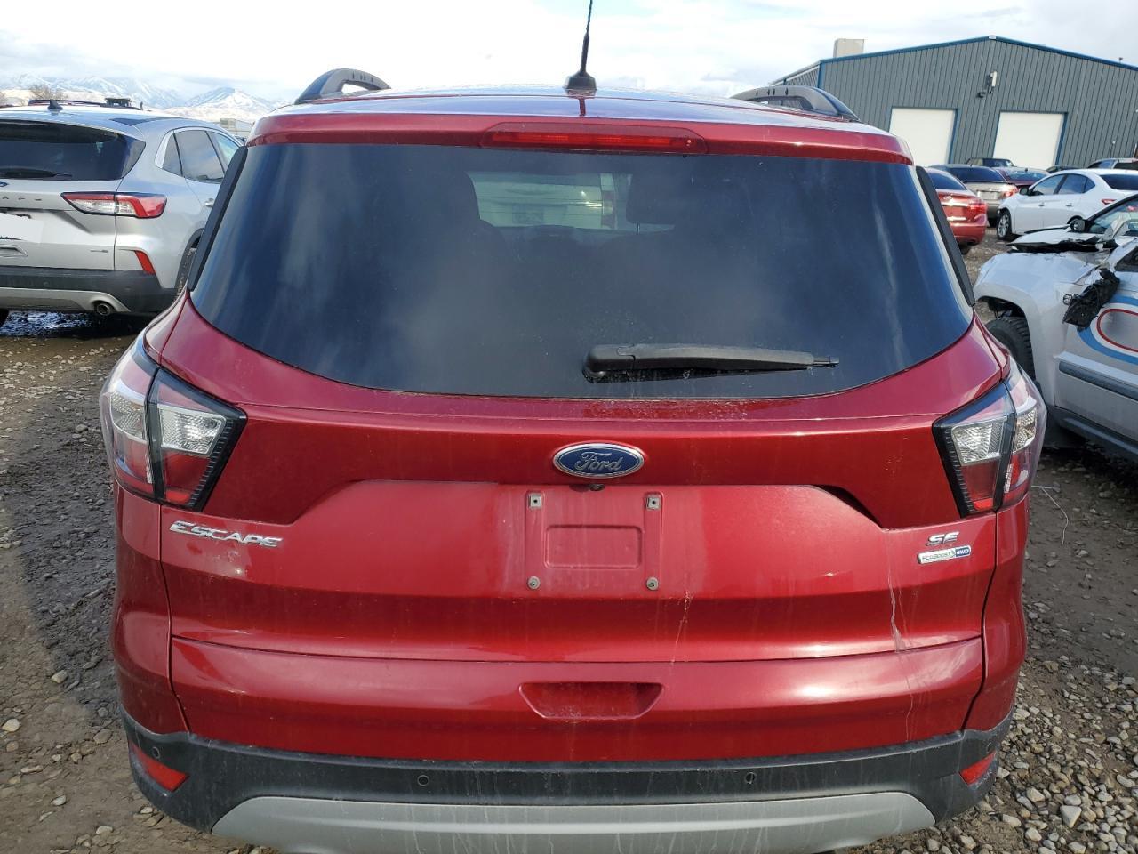 2017 FORD ESCAPE SE - Фото 6