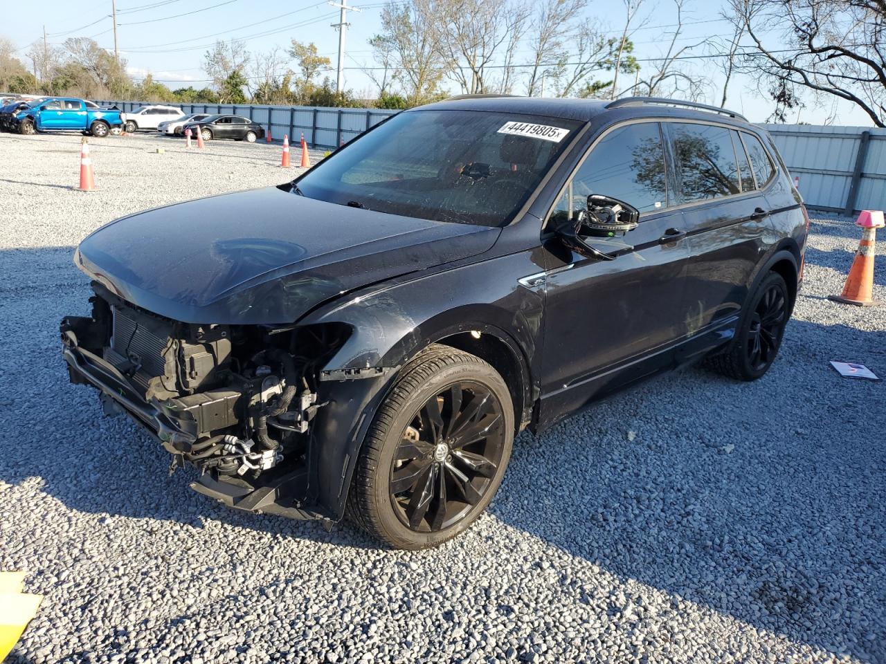 2021 VOLKSWAGEN TIGUAN SE