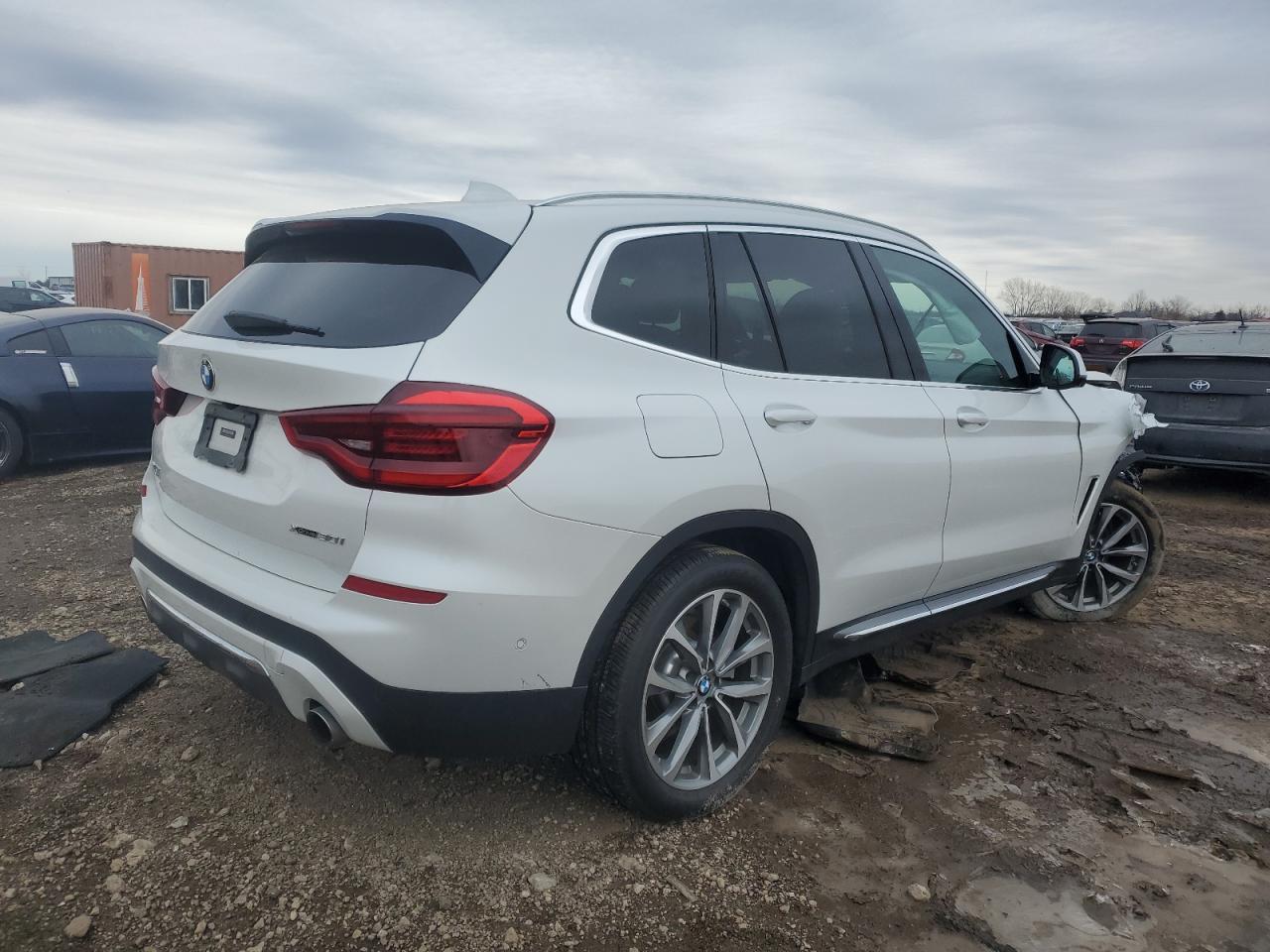 2019 BMW X3 XDRIVE3 - Фото 3