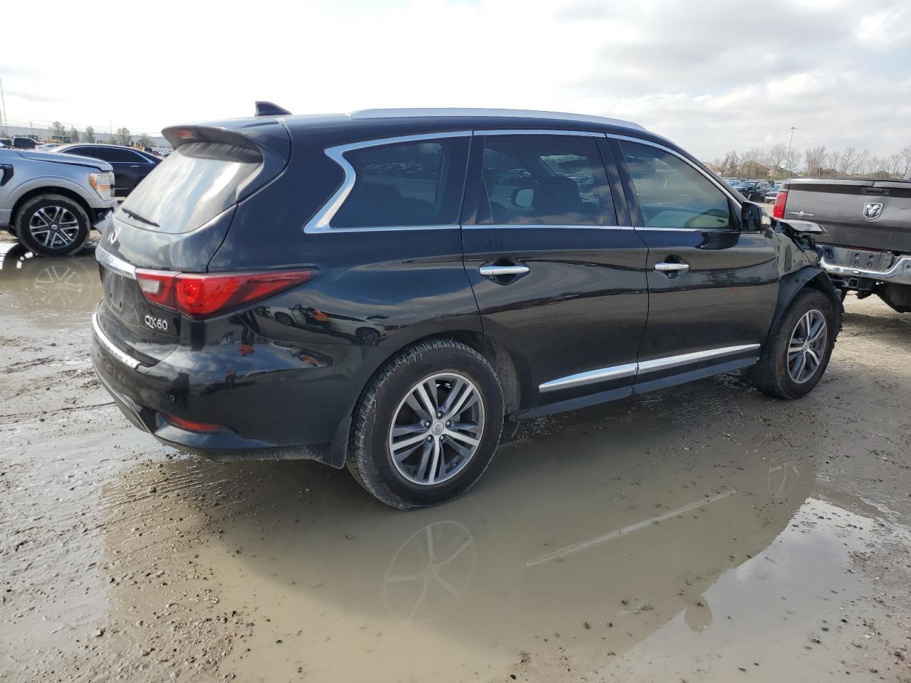 2019 INFINITI QX60 LUXE - Image 3