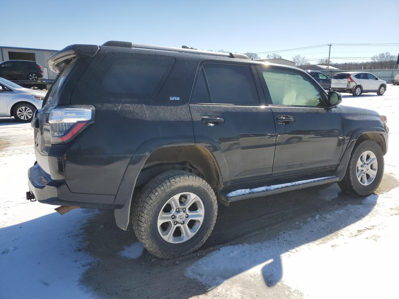 2019 TOYOTA 4RUNNER SR - Фото 3