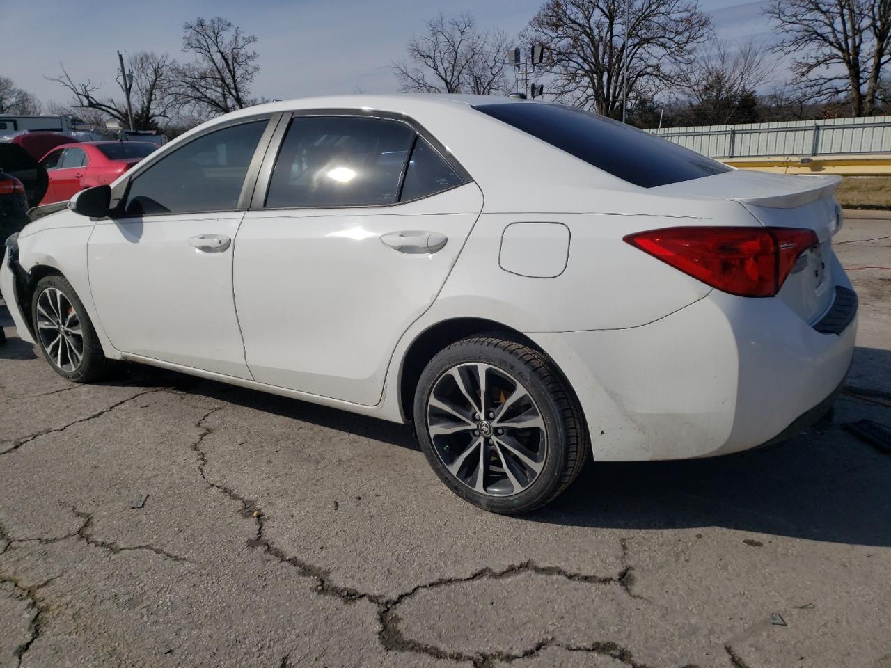 2018 TOYOTA COROLLA L - Фото 2
