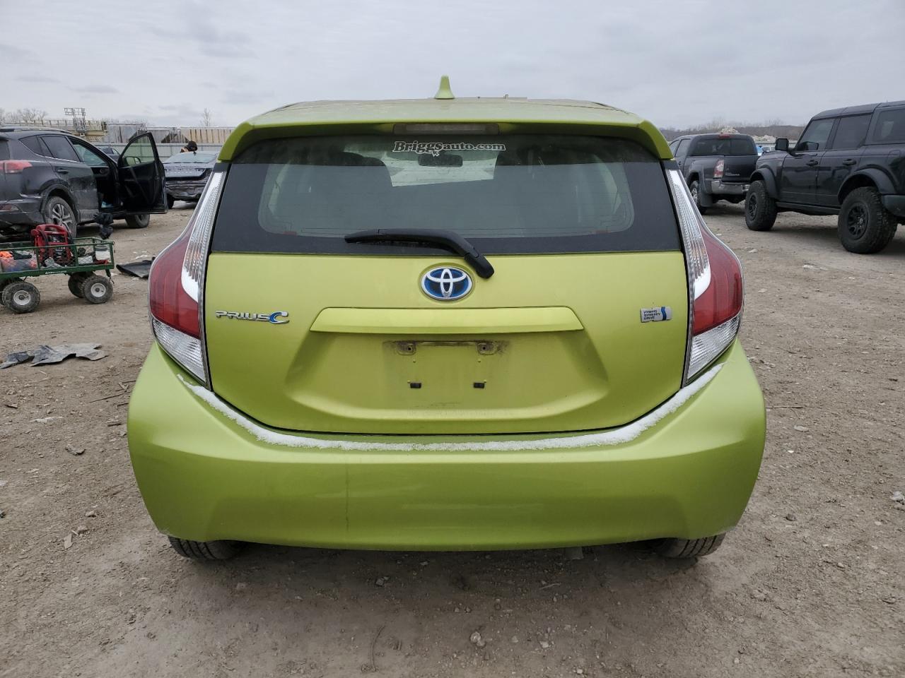 2016 TOYOTA PRIUS C - Фото 6