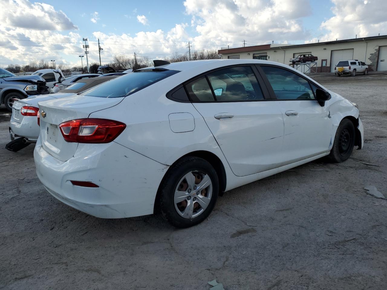 2017 CHEVROLET CRUZE LS - Фото 3