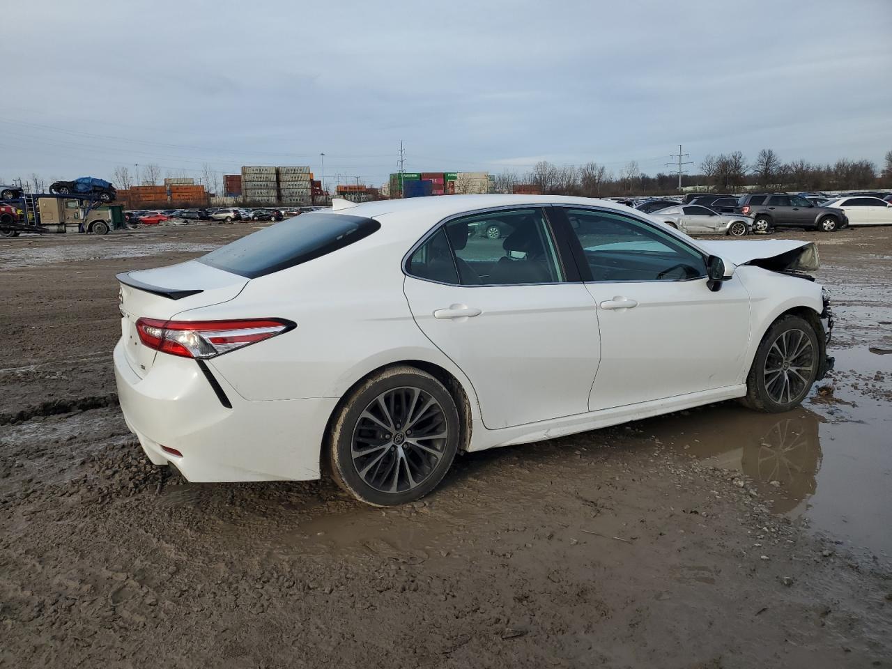 2020 TOYOTA CAMRY SE - Фото 3
