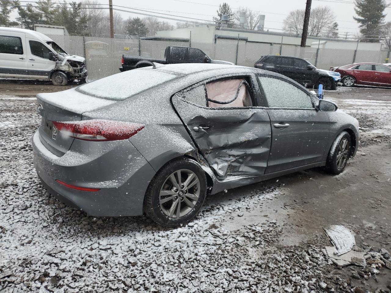 2018 HYUNDAI ELANTRA SE - Фото 3