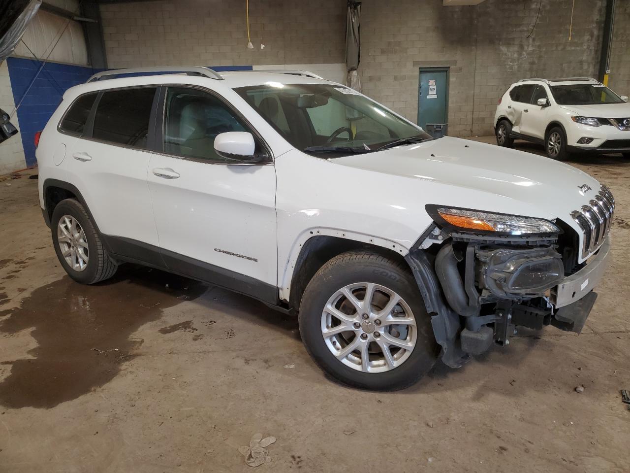 2017 JEEP CHEROKEE L - Image 4