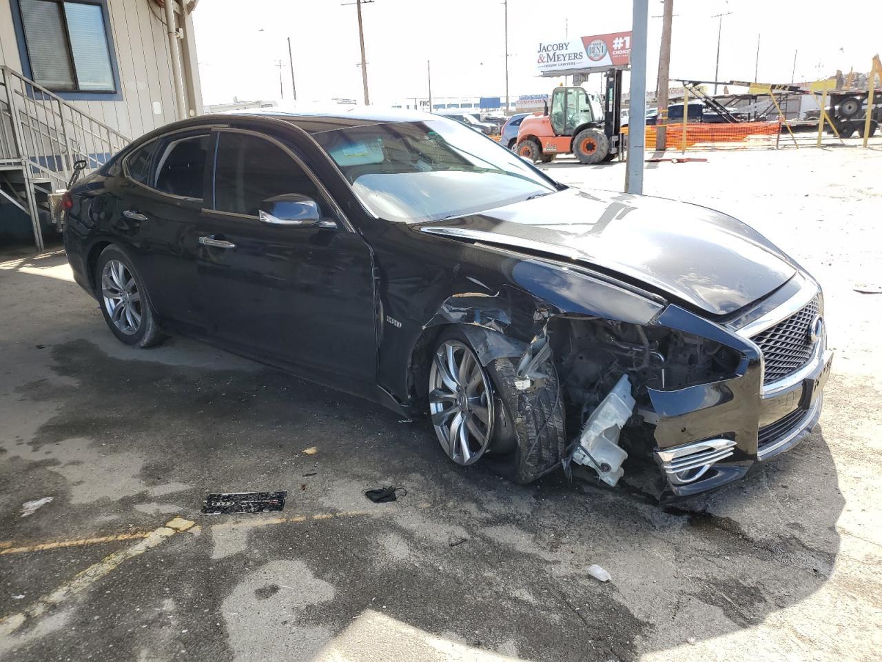 2015 INFINITI Q70 HYBRID - Image 4