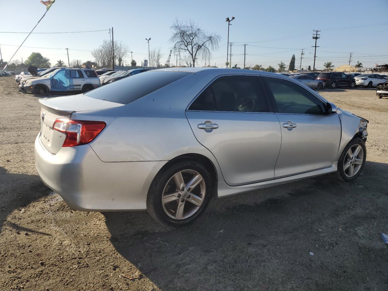 2014 TOYOTA CAMRY L - Image 3