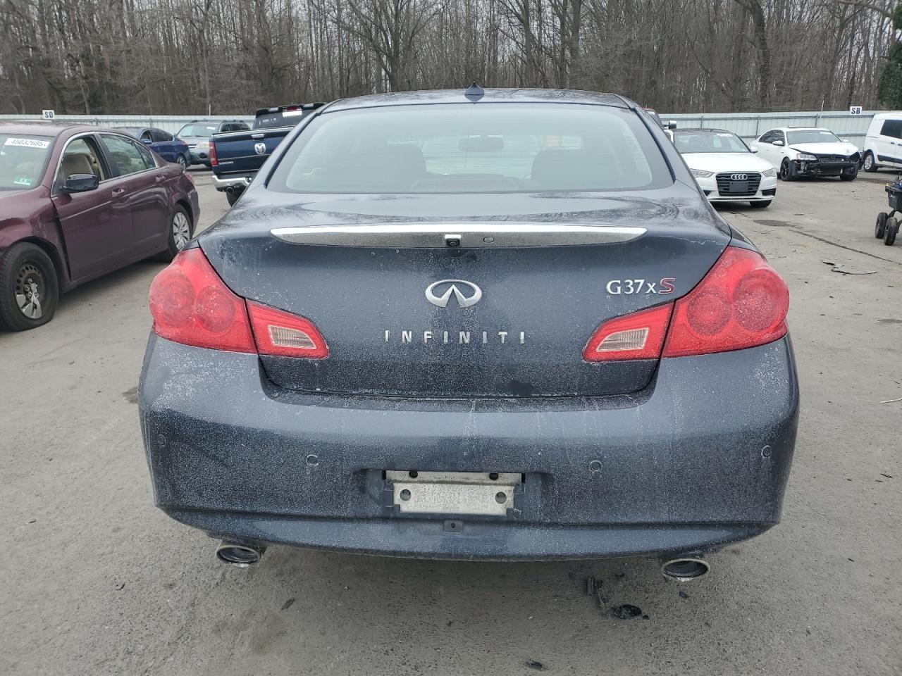 2012 INFINITI G37 - Image 6