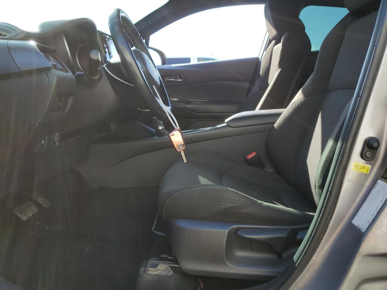 2018 TOYOTA C-HR XLE - Image 7