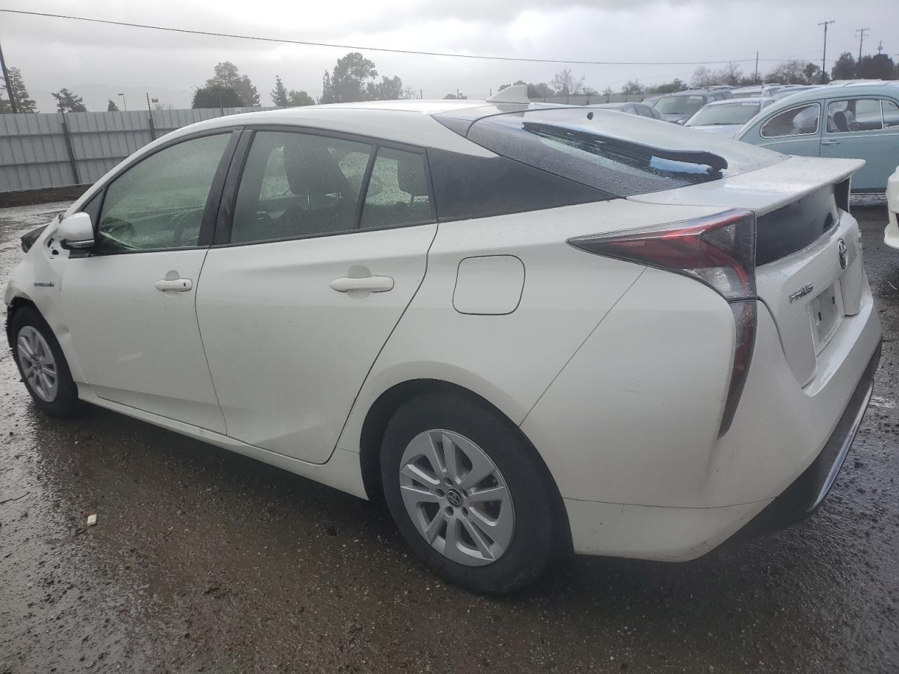 2016 TOYOTA PRIUS - Image 2