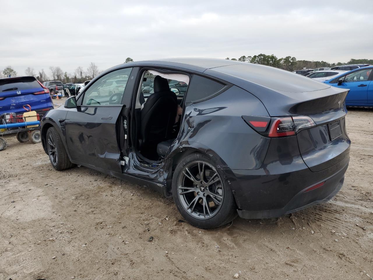 2024 TESLA MODEL Y - Image 2