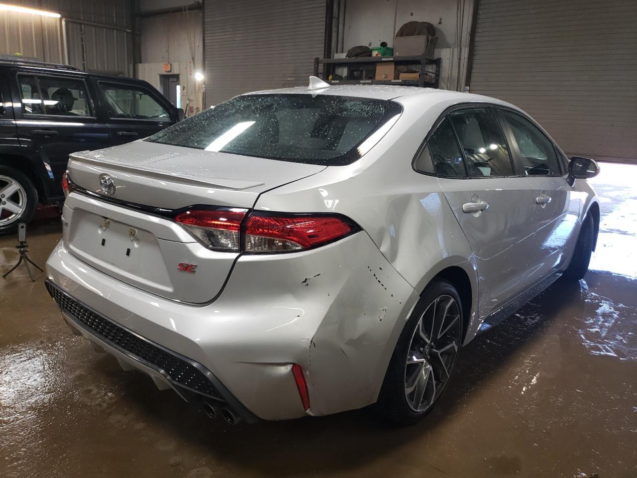 2022 TOYOTA COROLLA SE - Фото 3