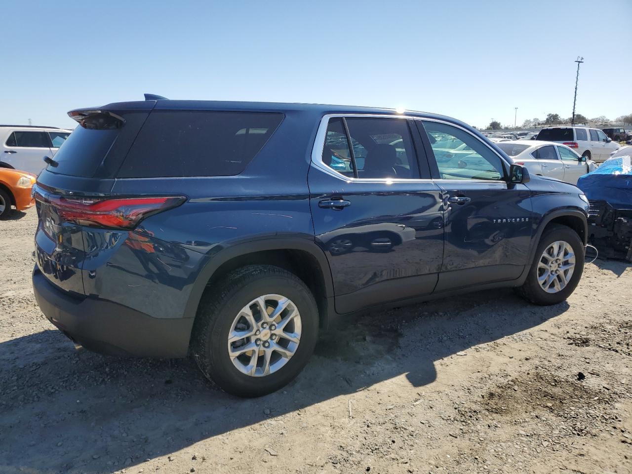 2023 CHEVROLET TRAVERSE L - Фото 3