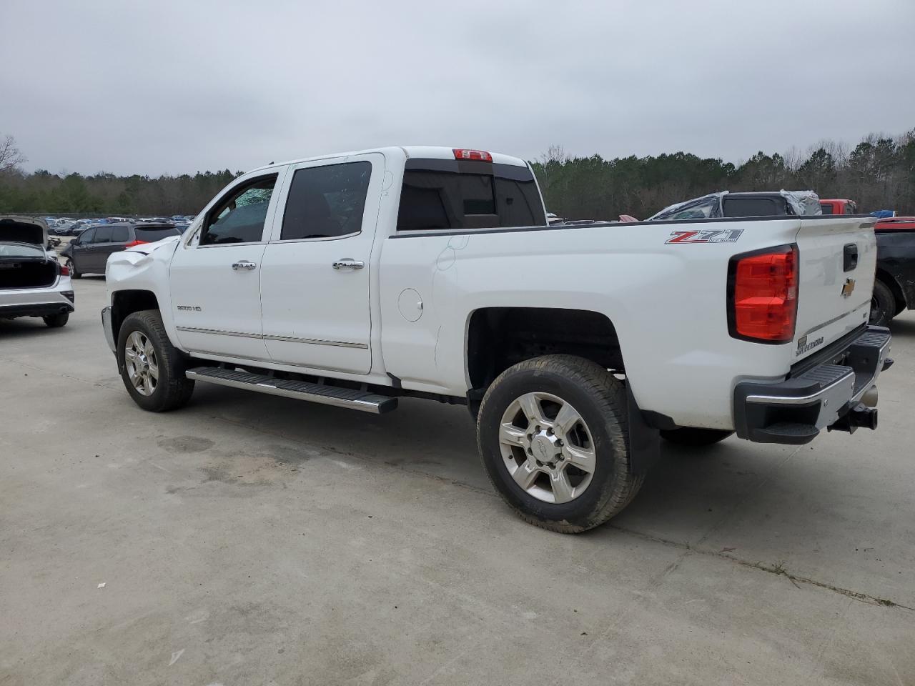 2017 CHEVROLET SILVERADO - Image 2